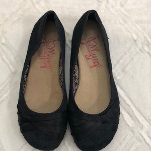 Jelly pop size 9.5M black lace flats.